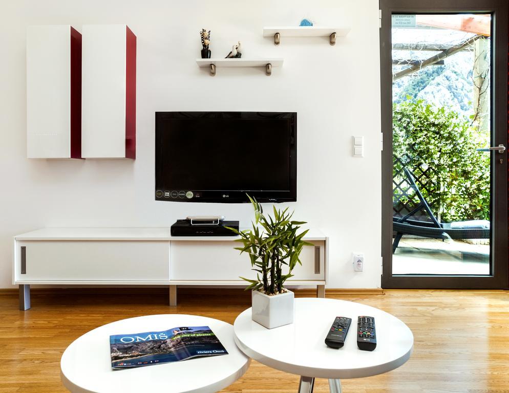 Apartment Lejo *